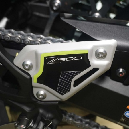 Adesivi 3D Battitacco pedane poggiapiedi moto compatibili con Kawasaki Z900