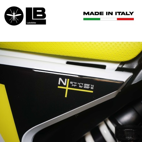 Adesivi 3D Fianchi laterali coda compatibili con Husqvarna Norden 901