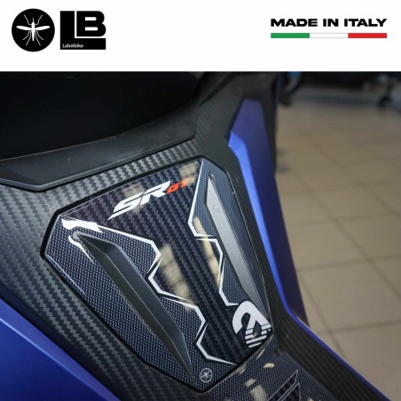Adesivi 3D protezione pedana e sportello compatibili con Aprilia SR GT 125 e 200