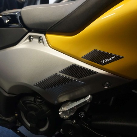 Adesivi 3D Protezione pedane piedi passeggero compatibili con Yamaha Tmax 2022-5
