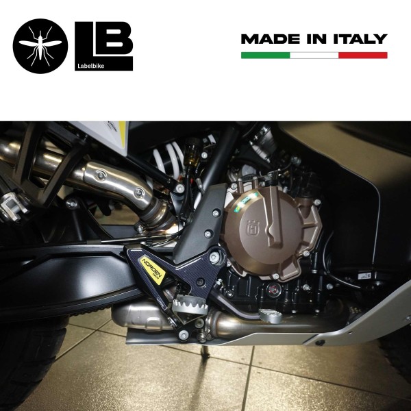 Adesivi 3D Protezioni Battitacco moto compatibili con Husqvarna Norden 901