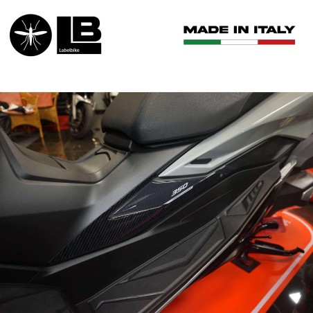 Adesivi 3D Protezioni Boomerang laterali compatibili con Honda Forza 350 2022-25