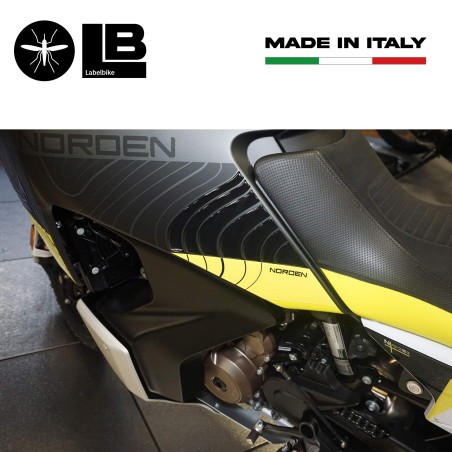 Adesivi 3D Protezioni laterali serbatoio compatibili con Husqvarna Norden 901