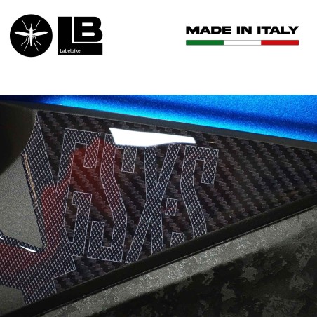 Pegatinas 3D bajo el asiento Protectores laterales compatibles con Suzuki GSX-S 950 2021