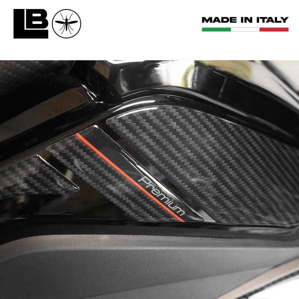 Adesivi 3D Protezioni laterali sportello compatibili con Kymco Ak550 Premium