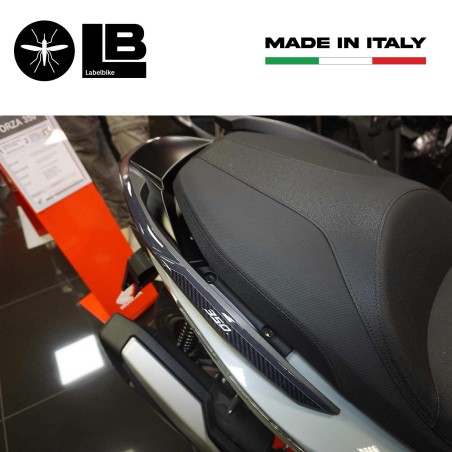 Adesivi 3D Protezioni Maniglie posteriori compatibili con Honda Forza 350 2022-5