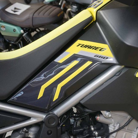 Adesivi 3D Protezioni Laterali serbatoio compatibili con Aprilia Tuareg 660 2022