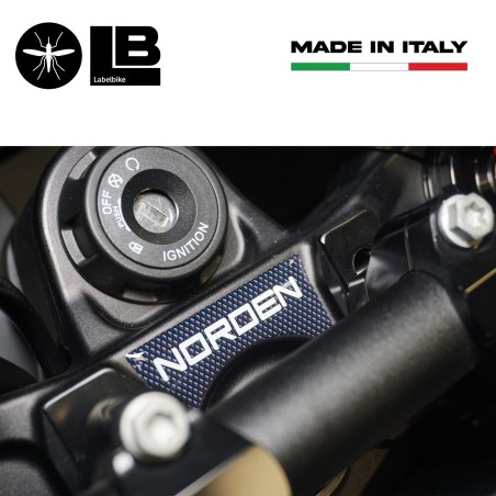 Adesivi 3D tappo serbatoio e chiave moto compatibile con Husqvarna Norden 901
