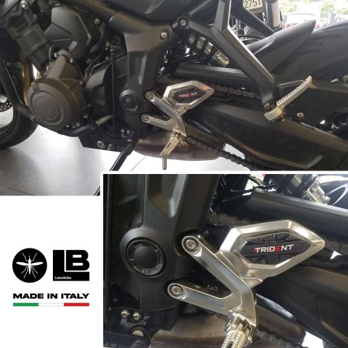 Adesivi in resina 3D per battitacco compatibili con Triumph Trident dal 2021-25 2