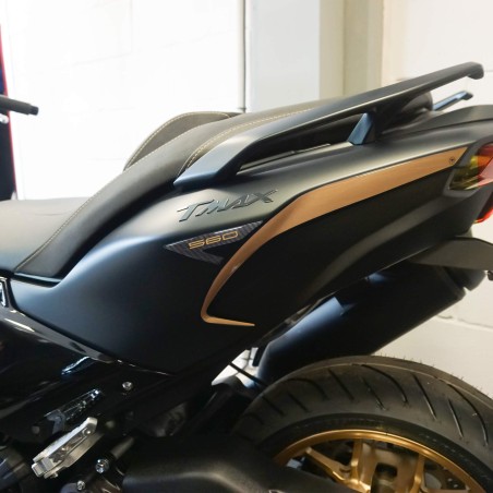 Adesivi resinati 3D paraspigoli codone scooter compatibili con Yamaha Tmax 2022-2025