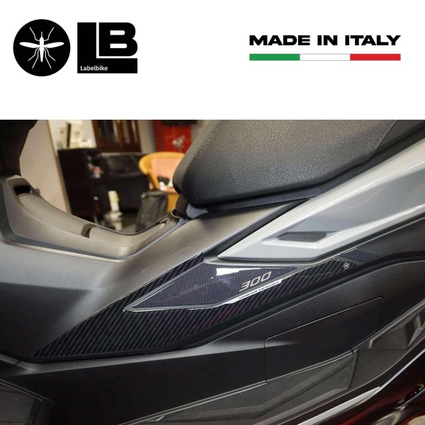 Stickers 3D en résine Protections latérales Boomerang compatibles avec Honda Forza 300