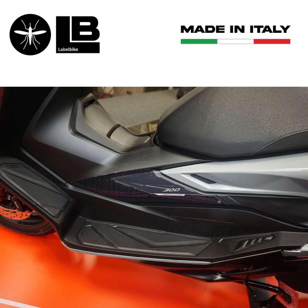 Pegatinas de resina 3D Protectores laterales Boomerang compatibles con Honda Forza 300