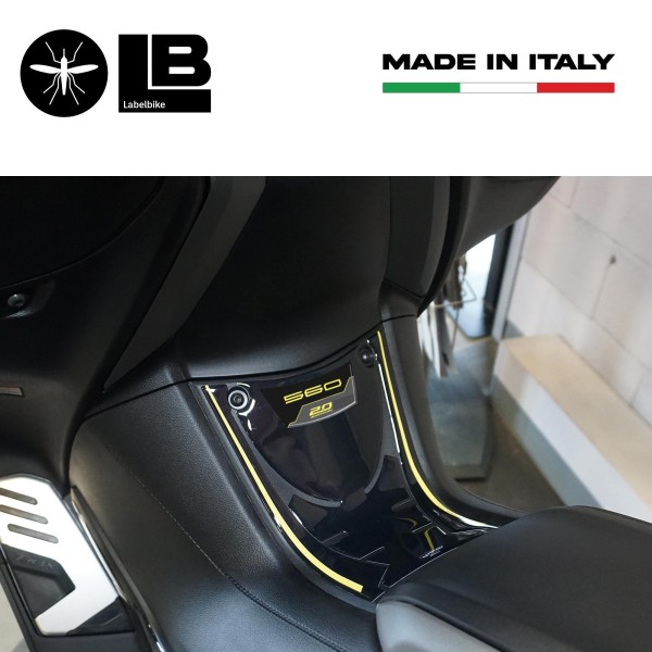 Adesivo 3D Pedana anteriore compatibile con Yamaha Tmax 560 20Th Anniversary