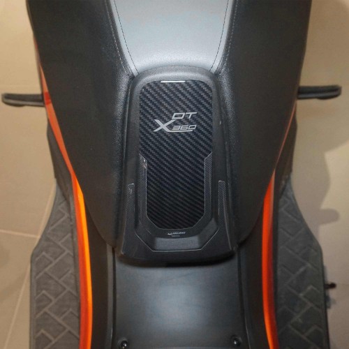 Adesivo 3D Protezione Borchia scooter compatibile con Kymco DTX 360 125 300 350