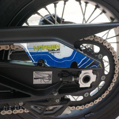 Adesivo 3D Protezione cinghia moto compatibile con Husqvarna Norden 901 2023-25