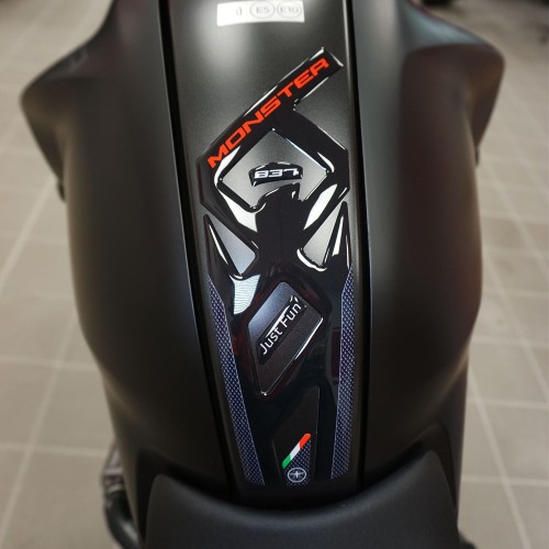 3D Tankschutzaufkleber kompatibel mit Ducati Monster 937 2021