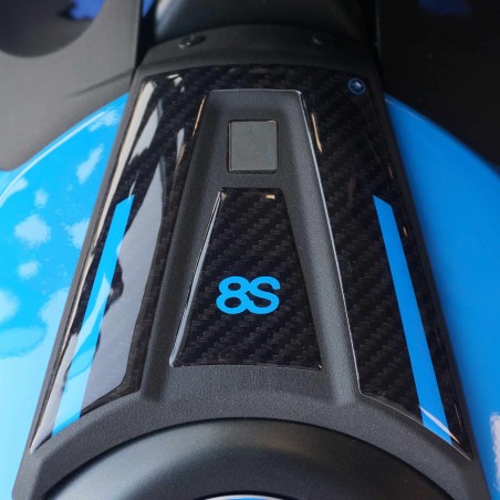 Adesivo 3D Protezione Sopraparaserbatoio moto compatibile con Suzuki GSX-8S