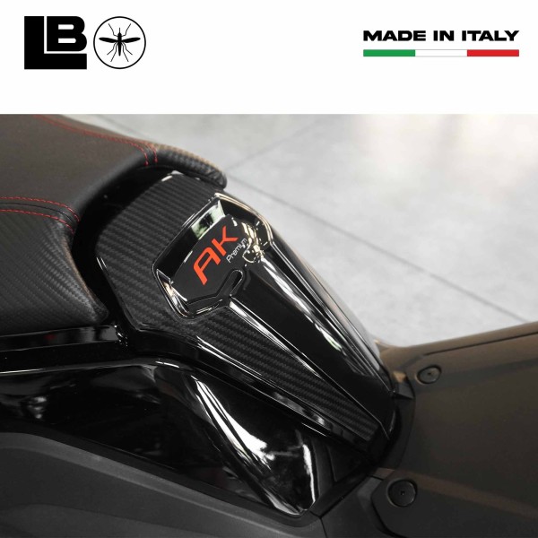 Adesivo 3D Protezione sportello serbatoio compatibile con Kymco Ak550 Premium