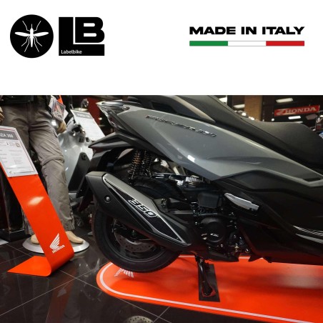 Adesivo in resina 3D Protezione Marmitta compatibile con Honda Forza 350 2022-25