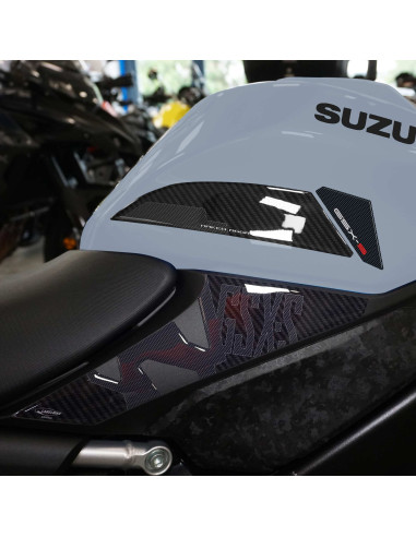 KIT ADESIVI 3D PROTEZIONI SERBATOIO COMPATIBILI CON SUZUKI GSX-S 1000 2021-2023
