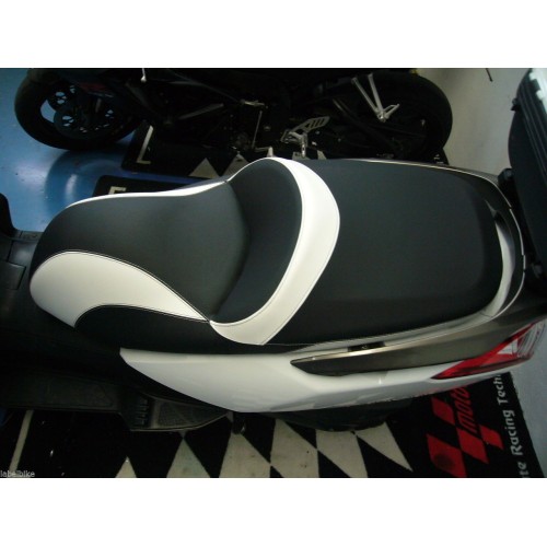 KYMCO DOWNTOWN SADDLE COVER Maßgeschneiderter Sattelabdeckungssatz für Scooter 300
