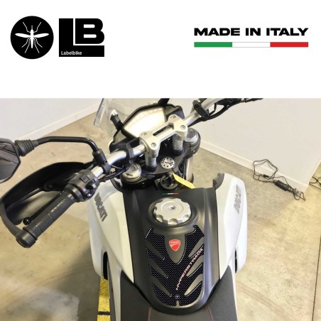 PARASERBATOIO ADESIVO 3D GEL CARBONIO compatibile per MOTO DUCATI HYPERSTRADA