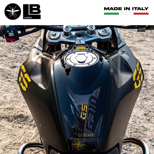 Selbstklebender 3D Motorradtankschutz passend für BMW G 310 GS 40. Geburtstag 2017-2023