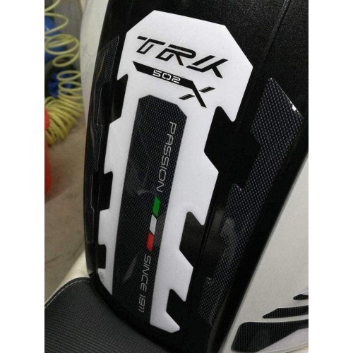 Protecteur de réservoir 3D adhésif moto compatible Benelli TRK 502x - blanc