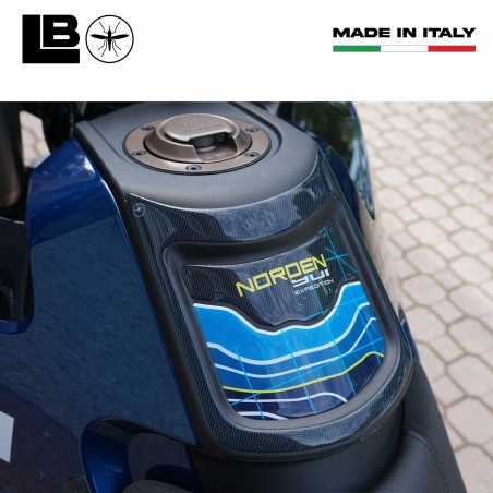 Paraserbatoio Adesivo Protezione moto compatibile con Husqvarna Norden 901 2023