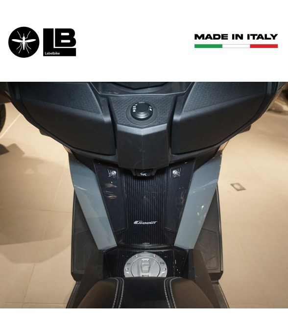 Protezione centrale sopra pedana adesivi resinati 3D compatibili con BMW C400GT
