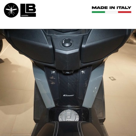 Protezione centrale sopra pedana adesivi resinati 3D compatibili con BMW C400GT