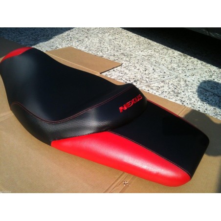 GILERA Nexus 250-300 COUVERTURE DE SIÈGE SADDLE CUSTOM pour scooter rouge-carbone