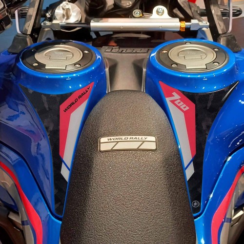 Due Adesivi 3D Paraserbatoio moto compatibili con Yamaha Tenere 700 World Rally