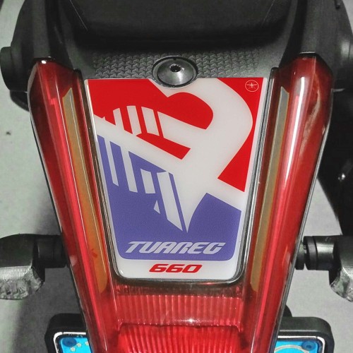 Adesivo 3D Protezione codino moto compatibile con Aprilia Tuareg 660 2022-25