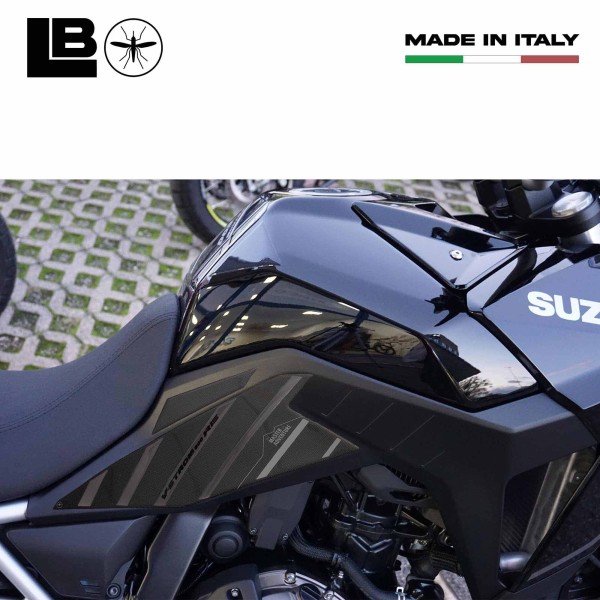 Adesivi 3D compatibili con Suzuki V-Strom 800RE Protezioni Sottosella moto