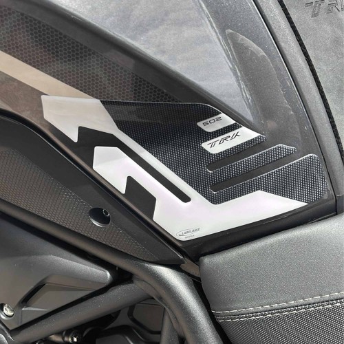 3D Aufkleber Tank Side Protectors kompatibel mit Benelli TRK 502 weiß