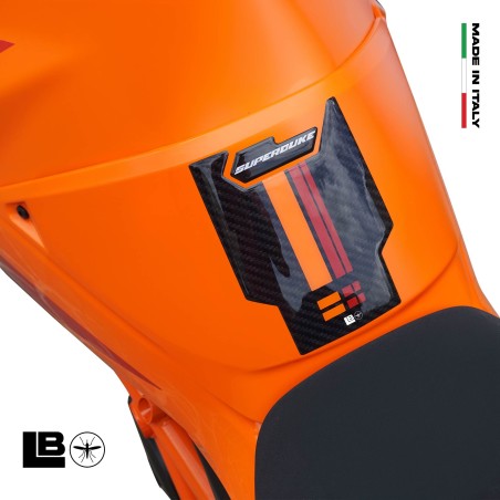 Adesivo 3D Paraserbatoio BASSO moto compatibile con KTM 1390 Super Duke R 2024