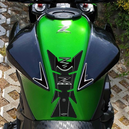 Aufkleber 3D Motorradtankschutz Kompatibel mit Z800 Kawasaki Z 800 Carbon