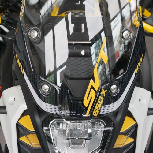 Adesivi 3D Protezioni Frontali Cupolino moto compatibili con QJ Motor SVT 650 X