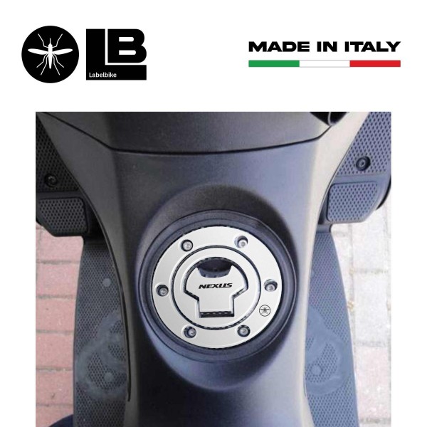 Tappo ADESIVI 3D ARGENTO PROTEZIONE SERBATOIO x Scooter GILERA NEXUS dal 2008