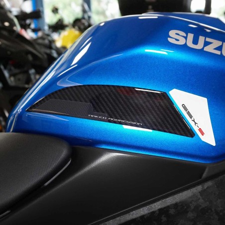 Protezioni Laterali serbatoio Adesivi 3D compatibili con Suzuki GSX-S 1000 2024