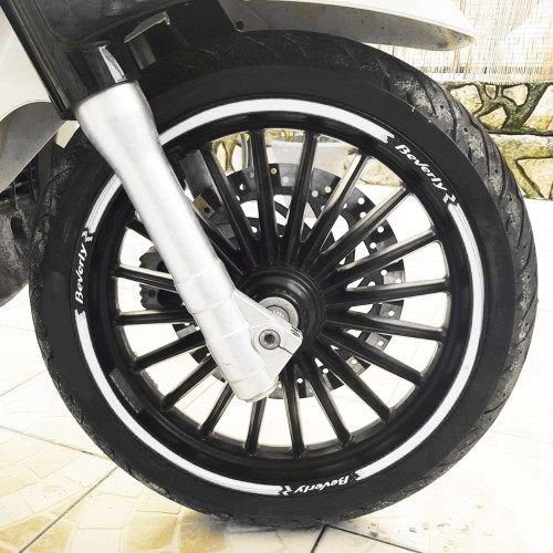 KIT ADHESIVE RIMS STRIPES kompatibel für PIAGGIO BEVERLY SCOOTERS Rot-Weiß