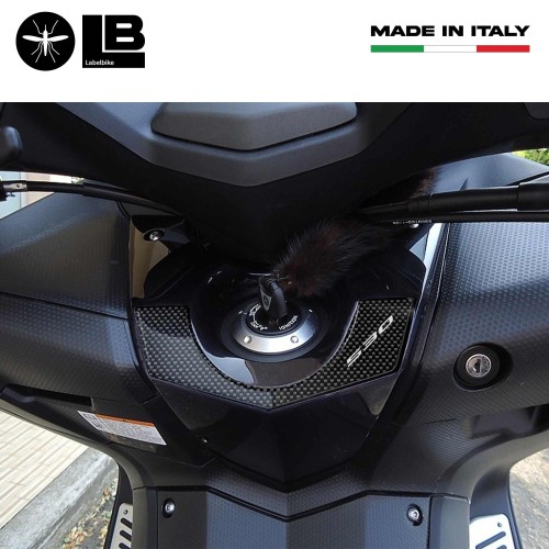 ADHESIVO 3D ERGAL compatible para SCOOTER YAMAHA TMAX 530 PROTECCIÓN ZONA LLAVE 2