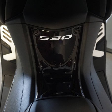 Adhesivo reposapiés delantero resinado en 3D compatible con Yamaha Tmax 530 2017-2019.