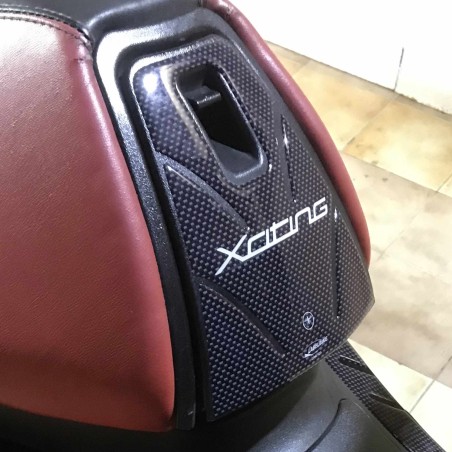 ADESIVO in Resina per SPORTELLO PORTAOGGETTI SELLA Kymco XCITING 250-300-500