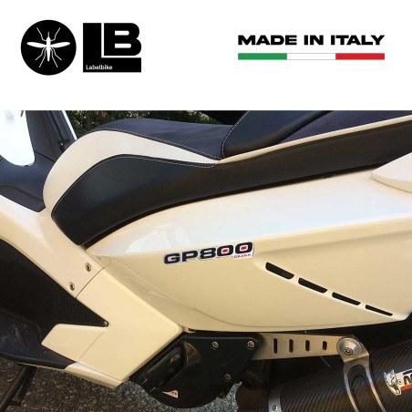 2 ADESIVI resinati GP 800 SCRITTE 3D COMPATIBILI per SCOOTER GILERA GP800