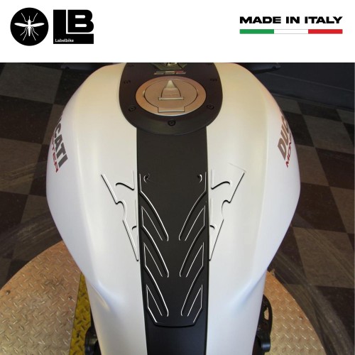PARASERBATOIO TRASPARENTE ADATTO per MOTO DUCATI MONSTER 696 ADESIVI RESINATI 3D 2
