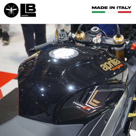 Adesivi 3D Protezioni Laterali serbatoio moto compatibili con Aprilia Tuono V4