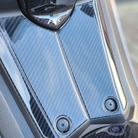 Adesivo Resin 3D Protezione Centrale Pedana Scooter compatibile con Kymco Ak550
