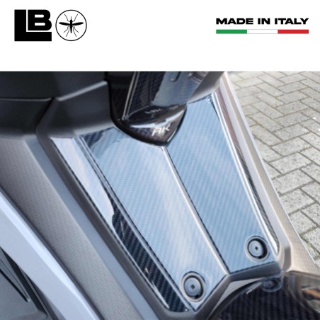 Adesivo Resin 3D Protezione Centrale Pedana Scooter compatibile con Kymco Ak550